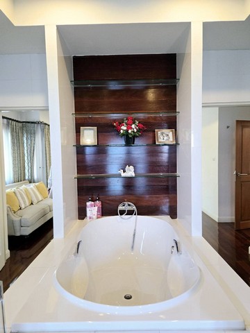 บ้านเดี่ยวอควา ดิวิน่า ราม94 บ้านสวย พร้อมอยู่ ในทำเลศักยภาพ สังคมดี