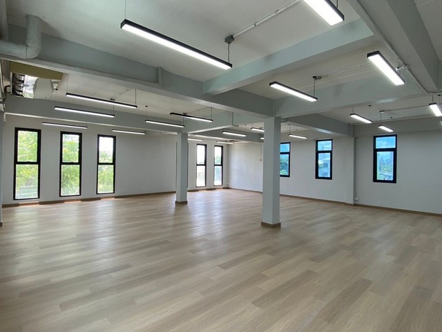 Home Office 4ชั้นใกล้ รถไฟฟ้า BTS สถานีบางจาก พื้นที่ใช้สอย 840 ตร.ม