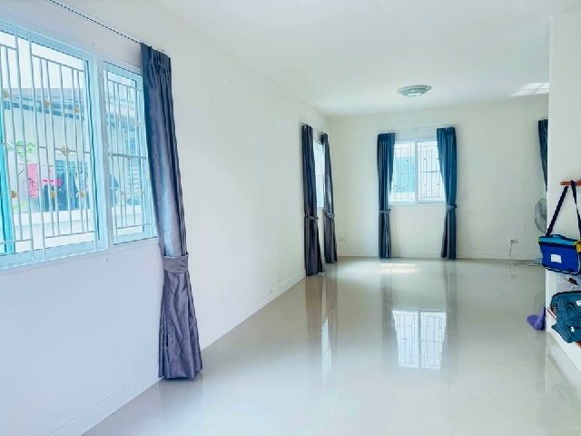 บ้านเดี่ยว 2 ชั้น 50 ตร.วารร.สารสาสน์วิเทศบางบัวทอง 4.1 กม.4 นอน 200 ตร.ม. สะอาด สะดวก ปลอดภัย 2 น้ำ