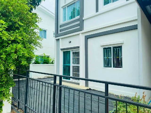 บ้านเดี่ยว 2 ชั้น 50 ตร.วารร.สารสาสน์วิเทศบางบัวทอง 4.1 กม.4 นอน 200 ตร.ม. สะอาด สะดวก ปลอดภัย 2 น้ำ