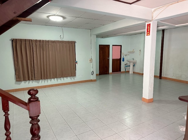 ย่านรัชดาบ้านเดี่ยว 2 ชั้น 45 ตร.วา.200 ตร.ม.2 น้ำ 3 แอร์ ห้วยขวาง พร้อมเฟอร์ รร.นานาชาติเคไอเอส 900 ม.4 นอน