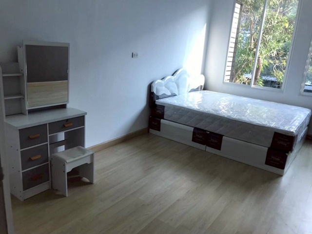 เซ็นทรัล รามอินทรา 3.2กม. จดทะเบียนได้ โลตัส ลาดปลาเค้า 850ม. ให้เช่าทาวน์โฮม 3 ชั้น 3นอน เกษตร-นวมินทร์ 160 ตร.ม. 4แอร์