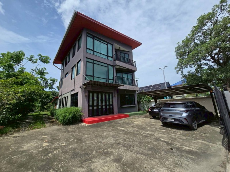 ให้เช่าอาคาร 3 ชั้น หน้ากว้าง 4 เมตร ย่านประชาอุทิศ 69 สามารถเปิดร้านอาหารหรือทำออฟฟิศได้ – ghd000622R