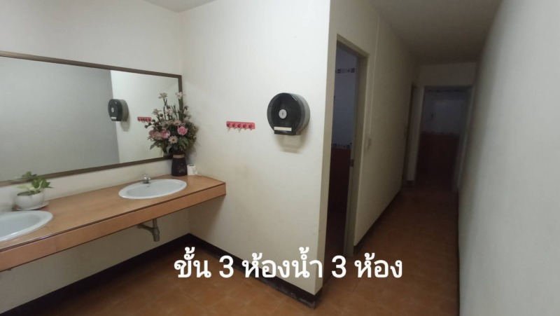 ขายตึกอาคารสำนักงาน4ชั้น 76ตรว. 15.7ลบ. หรือให้เช่า60,000บ. 12ห้อง8ห้องน้ำ ใกล้เมญ่า Maya นิมมาน ซุปเปอร์ไฮเวย์ ต.ช้างเผ
