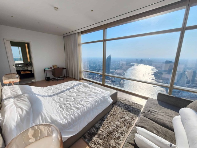 Four Seasons Private Residences – Stunning 3-Bed High-Floor with River Views and Luxurious Imported Furnishings