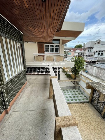 บ้าน ขายบ้าน 3 หลังใหญ่ ใจกลางเมือง ซ.อินทมระ (ใกล้ ร.พ.พญาไท พหลโยธิน) 148 ตร.ว. 5 น 7 น้ำ ราคา 33 ล้านบาท 33000000 บาท