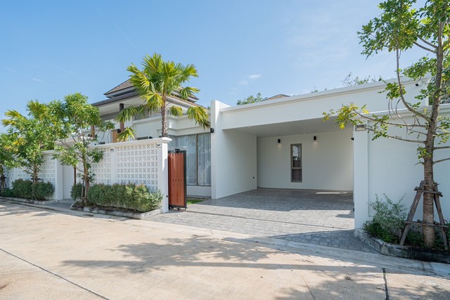 For Rent : Chalong, Luxury Pool Villa 3 Bedrooms 4 Bathrooms