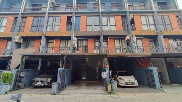 ให้เช่าทาวน์โฮม 3.5 ชั้น ม.Haus 35 แจ้งวัฒนะ-ปากเกร็ด ซ.35 ตกแต่งพร้อมอยู่