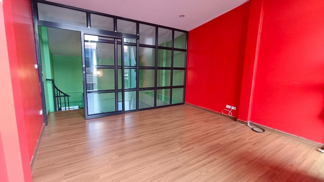 ให้เช่าทาวน์โฮม 3.5 ชั้น ม.Haus 35 แจ้งวัฒนะ-ปากเกร็ด ซ.35 ตกแต่งพร้อมอยู่