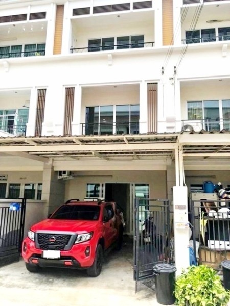 MRTแยกติวานนท์ วงศ์สว่าง รัชดา 25ตรว. พระราม5 นครอินทร์ ให้เช่าทาวน์โฮม 3 ชั้น รักสัตว์ 185ตรม. 3นอน รพ.เลอลักษณ์
