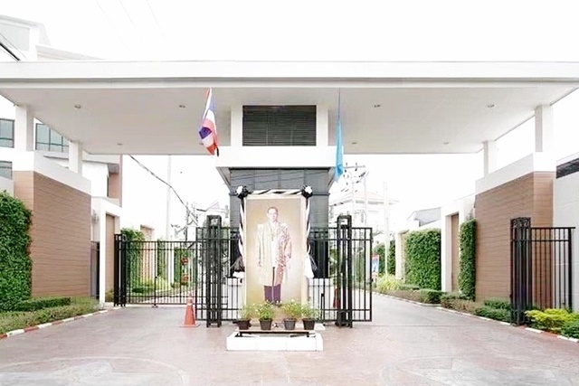 รักสัตว์ วงศ์สว่าง รัชดา 25ตรว. พระราม5 นครอินทร์ MRTแยกติวานนท์ ให้เช่าทาวน์โฮม 3 ชั้น180ตรม. 3นอน รพ.เลอลักษณ์