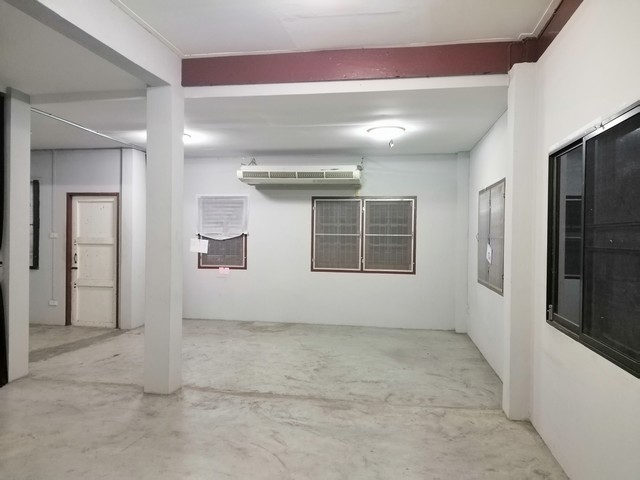 ให้เช่า บ้านเดี่ยว2ชั้น 110ตรว. ถนน ลาดพร้าว80 ทะลุออก ลาดพร้าว64 รัชดา สุทธิสารได้