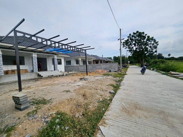 เปิดจองบ้านเดี่ยวหลังใหญ่บ้านบึงชลบุรีบนเนื้อที่ 84 ตรว 3 ห้องนอน 2 ห้องน้ำ 1ลดกระหน่ำ เของแถมเพียบ