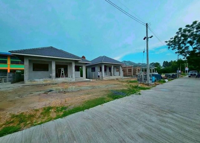 เปิดจองบ้านเดี่ยวหลังใหญ่บ้านบึงชลบุรีบนเนื้อที่ 84 ตรว 3 ห้องนอน 2 ห้องน้ำ 1ลดกระหน่ำ เของแถมเพียบ
