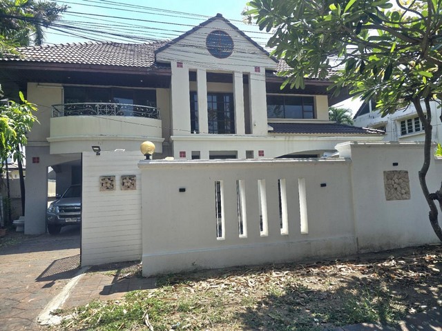 ให้เช่า บ้านเดี่ยว2ชั้น 150ตรว. อยู่ถ.พัฒนาการ69 ใกล้ซีคอนสแควร์ พาราไดซ์พาร์ค