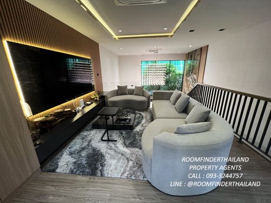 [ให้เช่า] FOR RENT THER LADPRAO 93 / 3 bedrooms 4 bathrooms / 30 Sqw. 230 Sqm. **90,000** LUXURIOUS TOWNHOME. CLOSE TO MRT MAHAT THAI STATION