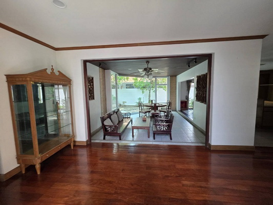[ให้เช่า] FOR RENT DETACHED HOUSE MRT SUTTHISAN / 3 bedrooms 3 bathrooms / 89 Sqw. 250 Sqm. **60,000** JUST 10 MIN FROM MRT SUTTHISAN
