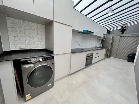 [ให้เช่า] FOR RENT THE CONNECT UP3 LADPRAO 126 / 3 bedrooms 3 bathrooms / 32 Sqw. 165 Sqm. **51,000** CLOSE TO SKYTRAIN MRT MAHAT THAI