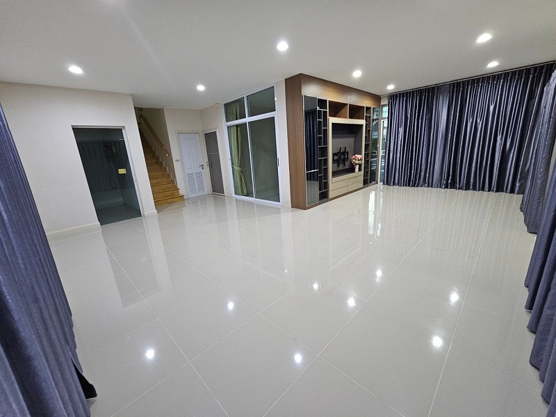 ขายบ้านเดี่ยวหลังมุม พร้อมอยู่ หมู่บ้านเพอร์เฟคเพลส 4 ราชพฤกษ์ ใกล้รถไฟฟ้าสายสีม่วง นนทบุรี.
