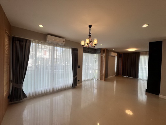 [ให้เช่า] FOR RENT BLUE LAGOON BANGNA – WONGWAEN / 3 bedrooms 4 bathrooms / 77 Sqw. 200 Sqm. **75,000** CLOSE TO RAMKHAMHAENG 2 UNIVERSITY