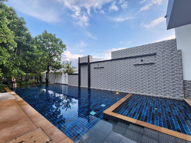 ให้เช่าทาวน์โฮม 3 ชั้น วิสต้า ปาร์ค พระราม 2 หลังเซ็นทรัลพระราม 2 พร้อมเฟอร์ครบ