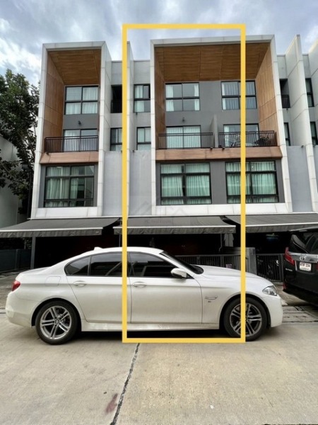 ขายทาวน์โฮม 3.5 ชั้น โครงการอาร์เดน พัฒนาการ Arden Pattanakarn ซอยพัฒนาการ 20 เพียง 10 นาทีถึงทองหล่อ ** Fully furnished