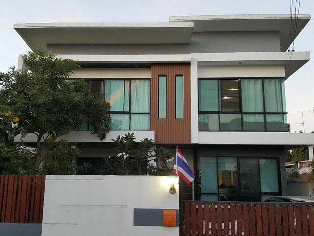 ให้เช่าบ้านเดี่ยว 2 ชั้น ย่านโชคชัย 4 ลาดพร้าว พร้อมเฟอร์นิเจอร์ ใกล้เลียบด่วน รามอินทรา