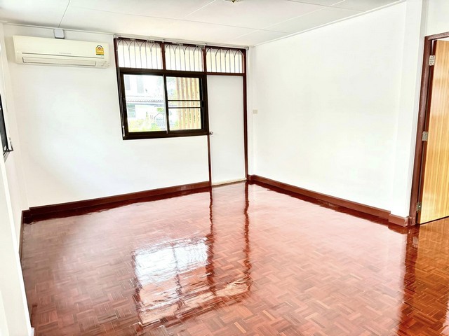 ให้เช่าบ้านเดี่ยว2ชั้นหลังมุมย่านสุทธิสารลาดพร้าว48ใกล้MRTภาวนา,MRTสุทธิสาร เหมาะทำโฮมออฟฟิศ