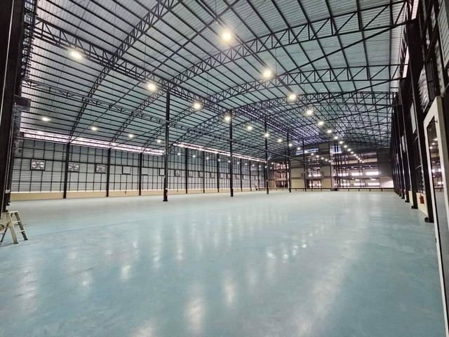ให้เช่าโรงงาน พื้นที่ 8,440 ตรม. พร้อมอาคารสำนักงาน ในนิคมอุตสาหกรรมแหลมฉบัง เขต Freezone 1