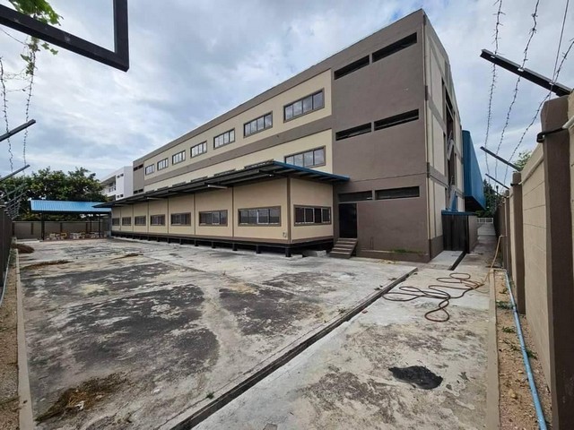 ให้เช่าโรงงาน พื้นที่ 8,440 ตรม. พร้อมอาคารสำนักงาน ในนิคมอุตสาหกรรมแหลมฉบัง เขต Freezone 1