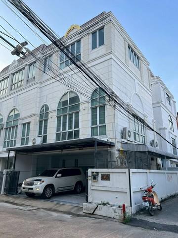 ให้เช่าโฮมออฟฟิต 4 ชั้น หลังมุม เดอะพาร์ค ลาดพร้าว-วังหิน 76 ใกล้ MRT โชคชัย (จดทะเบียนได้ รีโนเวทใหม่)