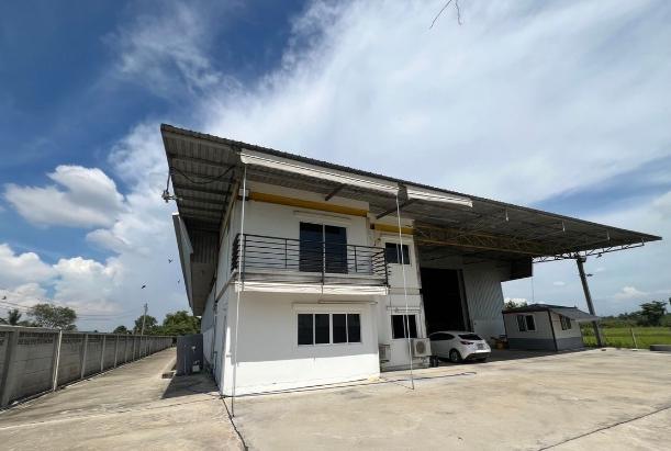 ให้เช่าโกดัง 1,000 ตรม. พร้อมสำนักงาน 2 ชั้น และที่พักคนงาน อ.ไทรน้อย นนทบุรี ( พื้นที่สีม่วง )