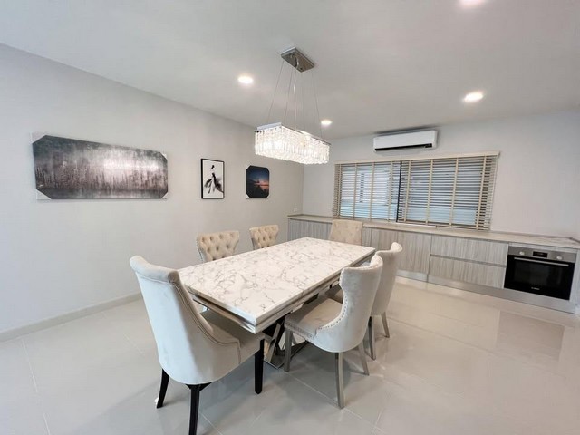 ให้เช่าบ่้านเดี่ยว 2 ชั้น 61 ตรว. หมู่บ้าน Centro Bangna ใกล้ เมกะ บางนา