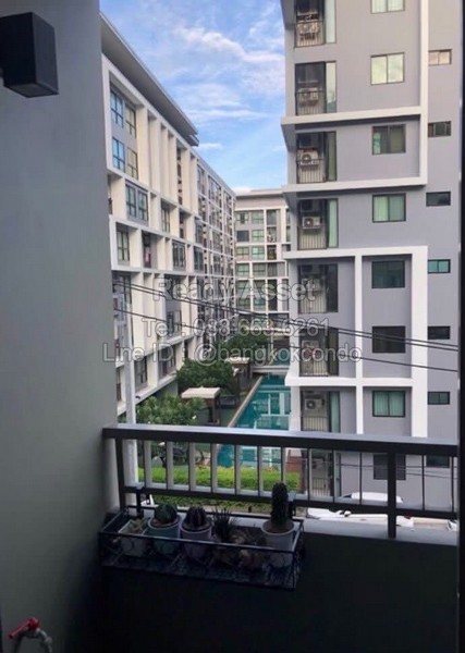 S68-01-008 ขายห้องชุด Metroluxe Ratchada ขนาด 28.36 ตรม ชั้น 4 วิวสระ ห้องพร้อมอยู่ เฟอร์นิเจอร์ครบ เครื่องใช้ไฟฟ้าครบ