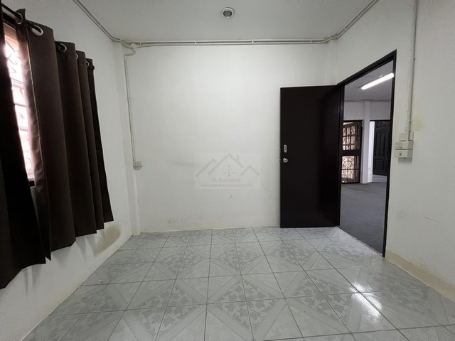 ให้เช่าบ้านเดี่ยว 1 ชั้น 200 ตรว. ลาดพร้าว 71 ซอยนาคนิวาส39 ฟังก์ชันครบ ตรงข้ามร้านส้มตำชื่อดังไก่ยกครก ทำเลเดินทางสะดวก