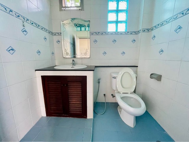 ให้เช่าทาวน์โฮม3ชั้นหมู่บ้านอยู่เจริญรัชดาภิเษกซอย3 ใกล้MRTพระราม9