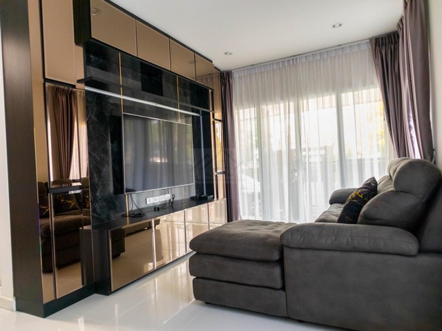 ขายบ้านเดี่ยว 2 ชั้นหลังมุม 67.4 ตรว. โครงการภัสสร เพรสทีจ ลุกซ์ พัฒนาการ 44 เฟอร์บิ้วอินทั้งหลัง