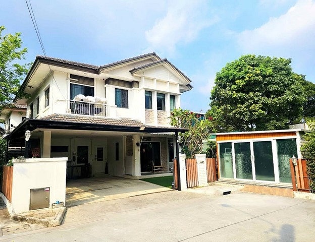 ให้เช่าบ้านเดี่ยวหมู่บ้านมัณฑนา เลค วัชรพล ใกล้ทางด่วนรามอินทรา-อาจณรงค์ โครงการมีทะเลสาบ ย่านสุขาภิบาล5 ใกล้ตลาดวงศกร แ