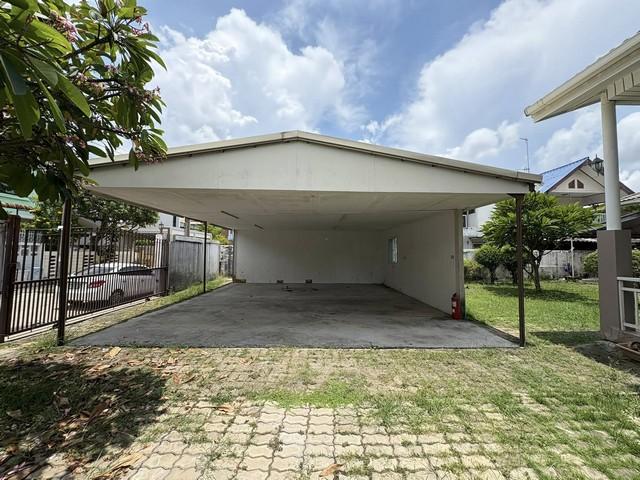 ขายบ้านเดี่ยว 2 ชั้น 149 ตรว. หลังมุม หมู่บ้านเมืองทอง 4 ถนนสุขุมวิท 101 ซอยปุณณวิถี 53