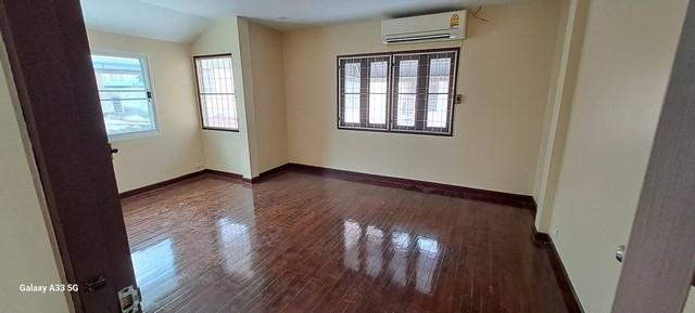 ให้เช่าบ้านเดี่ยว 2 ชั้น 40 ตรว. 4 ห้องนอน ซอยรามคำแหง 64 รีโนเวทใหม่