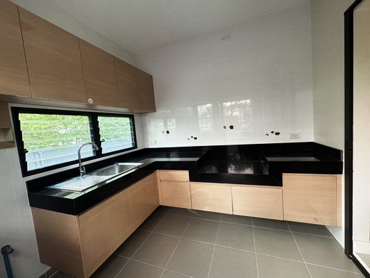 [ให้เช่า] FOR RENT MANTANA KALAPAPHRUEK – WONGWAEN / 4 bedrooms 3 bathrooms / 75 Sqw. 220 Sqm. **65,000** JUST 10 MIN FROM THE MALL BANGKAE