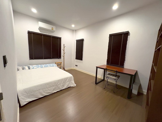 [ให้เช่า] FOR RENT SETTHASIRI KRUNGTHEPKREETHA / 3 bedrooms 3 bathrooms / 58 Sqw. 180 Sqm. **84,000** CLOSE TO BRIGHTON COLLEGE BANGKOK