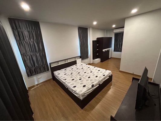 [ให้เช่า] FOR RENT PRUKPIMAN THE GRAND PRIVATE RANGSIT – KHLONG 2 / 4 bedrooms 3 bathrooms / 50 Sqw. 180 Sqm. **35,000** CLOSE TO FUTURE PARK RANGSIT