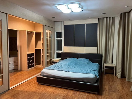 [ให้เช่า] FOR RENT THE CENTRO SUKHUMVIT 113 / 3 bedrooms 3 bathrooms / 52 Sqw. 180 Sqm. **50,000** CLOSE TO BTS SAMRONG