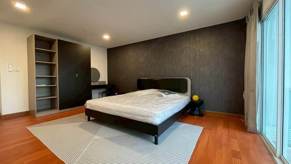 [ให้เช่า] FOR RENT MODERN LIFE ONNUT 46 / 3 bedrooms 4 bathrooms / 27 Sqw. 185 Sqm. **29,000** NEW HOUSE. CLOSE TO MRT SRINAKARINDRA 38