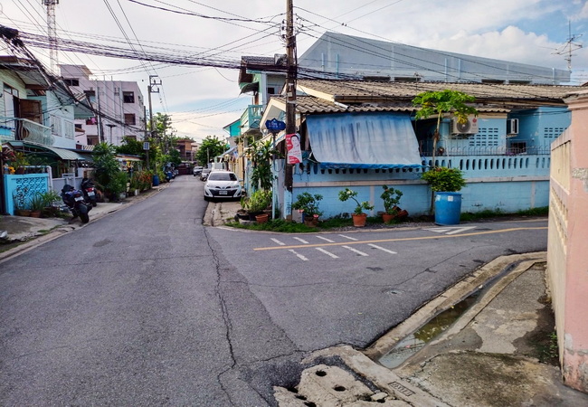ขายกิจการห้องเช่า ถนนเสรีไทย ซอย 9 เนื้อที่ 78 ตร.ว. 10 ห้องนอน 10 ห้องน้ำ