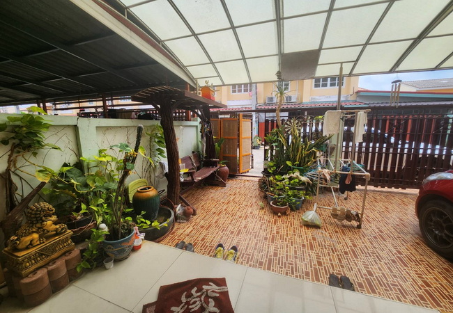 ขายทาวน์เฮ้าส์ หมู่บ้านบัวทองธานี 9 เนื้อที่ 21.5 ตร.ว. แต่งสวย พร้อมอยู่