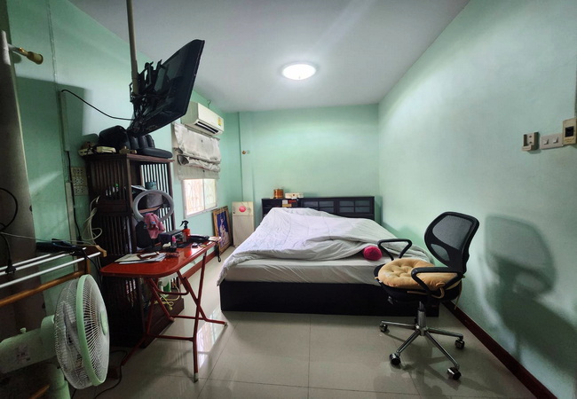 ขายทาวน์เฮ้าส์ หมู่บ้านบัวทองธานี 9 เนื้อที่ 21.5 ตร.ว. แต่งสวย พร้อมอยู่