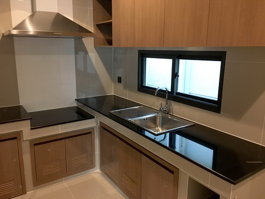 [ให้เช่า] FOR RENT SETTHASIRI KRUNGTHEPKREETHA / 3 bedrooms 3 bathrooms / 58 Sqw. 180 Sqm. **84,000** CLOSE TO BRIGHTON COLLEGE BANGKOK