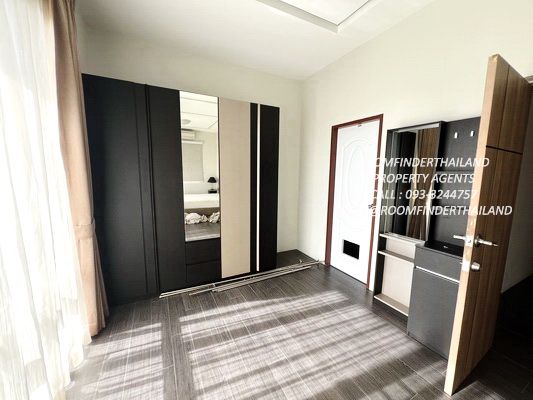 [ให้เช่า] FOR RENT CHOKCHAI PANCHASAP RAMKHAMHAENG 184 / 4 bedrooms 3 bathrooms / 52 Sqw. 180 Sqm. **37,500** CLOSE TO RUAMRUDEE INTERNATIONAL SCHOOL